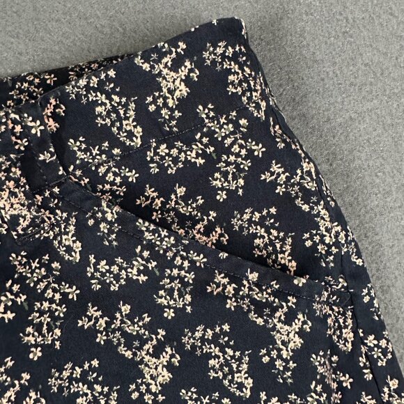 Lee Womens 12 P Navy Floral Regular Fit Mid Rise Bermuda Shorts Pockets - Picture 5 of 10